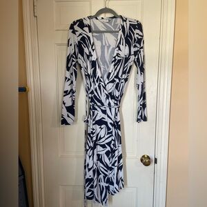 BODEN Maxi  Wrap Dress Long Sleeve US 8 Navy & White Floral Resort Tropical
